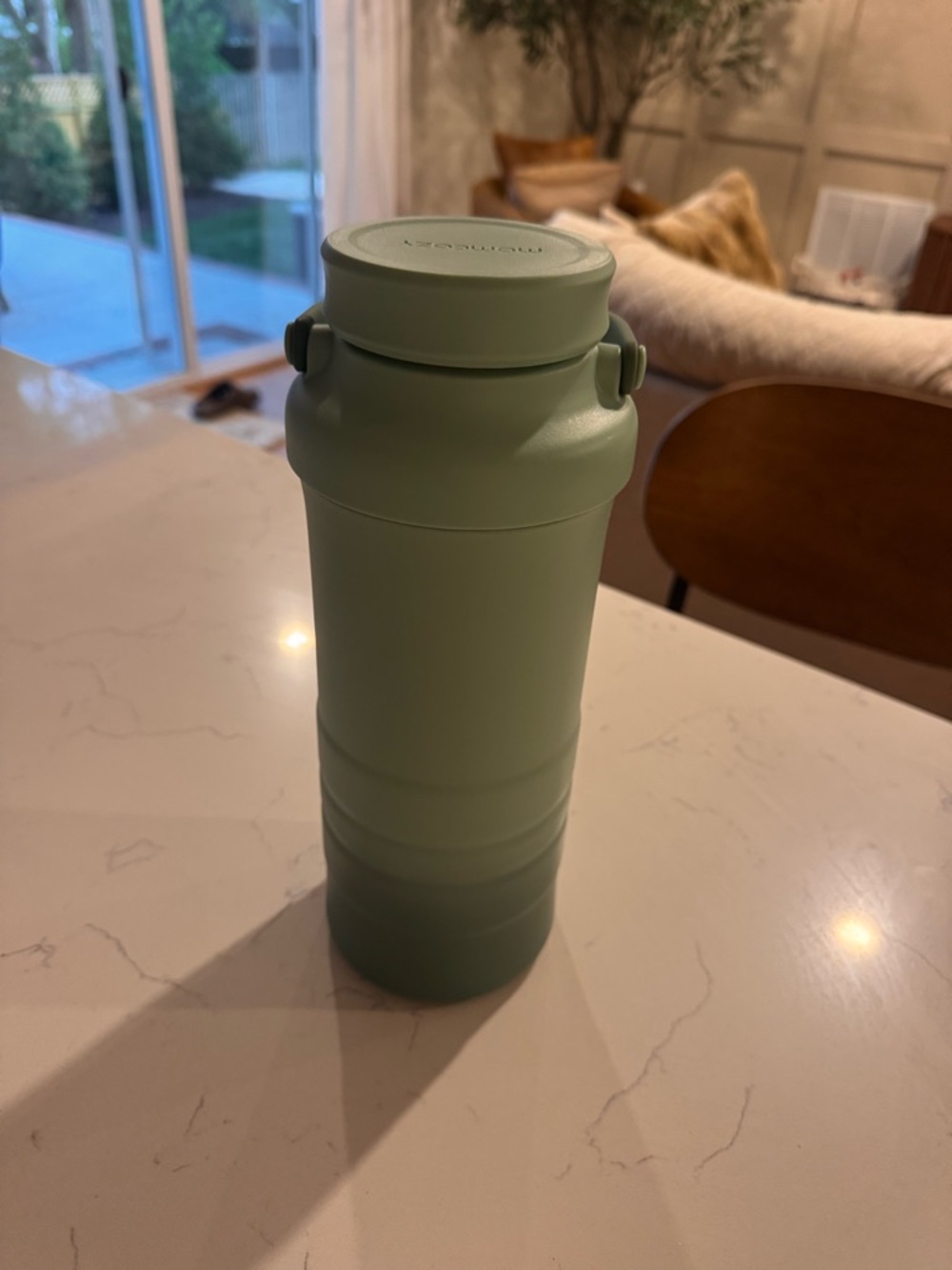 Mom cozy portable breast milk cooler